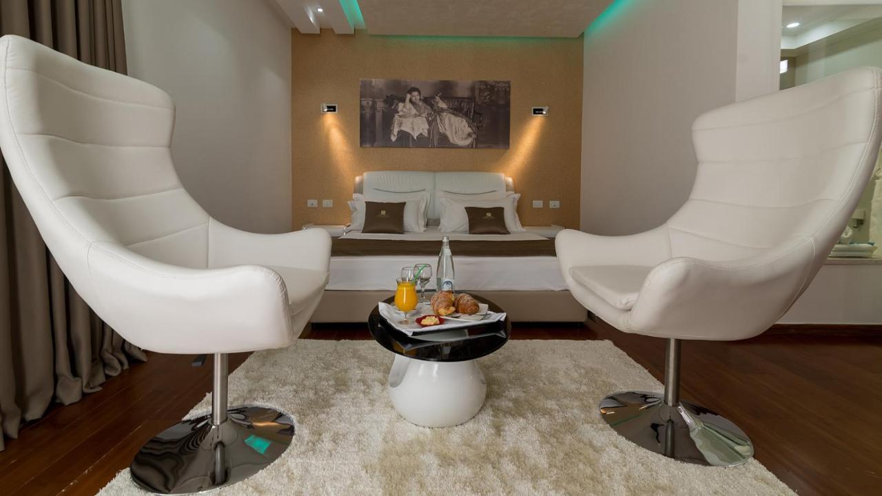 Deluxe & Executive Spa By Rafaelo Shengjin Bagian luar foto